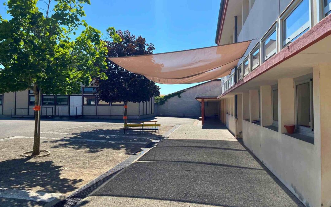 TOILES ANTI-UV À L&rsquo;ÉCOLE PRIMAIRE JEAN JAURÈS
